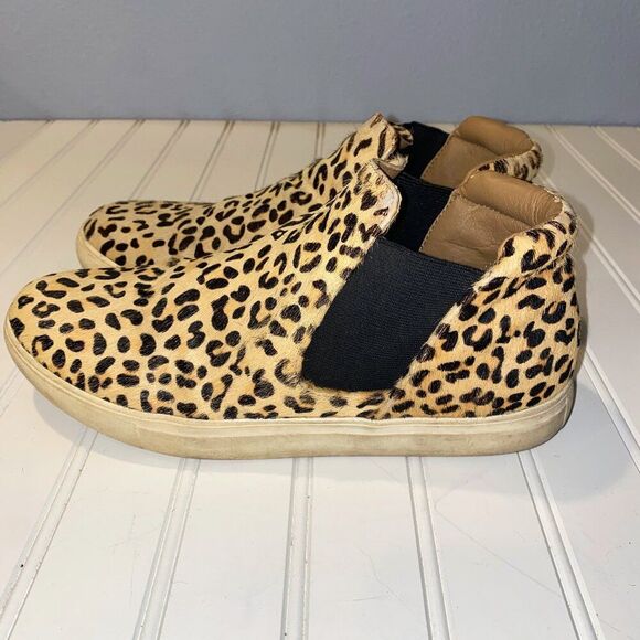 *$5* Coconuts by Matisse Leopard Print‎ Chelsea Ankle Booties HiTop Sneakers 9.5 - Picture 1 of 12
